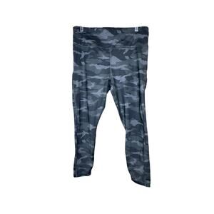Athleta Ultimate 7/8 Tight Women’s Size Large Black Gray Camouflage